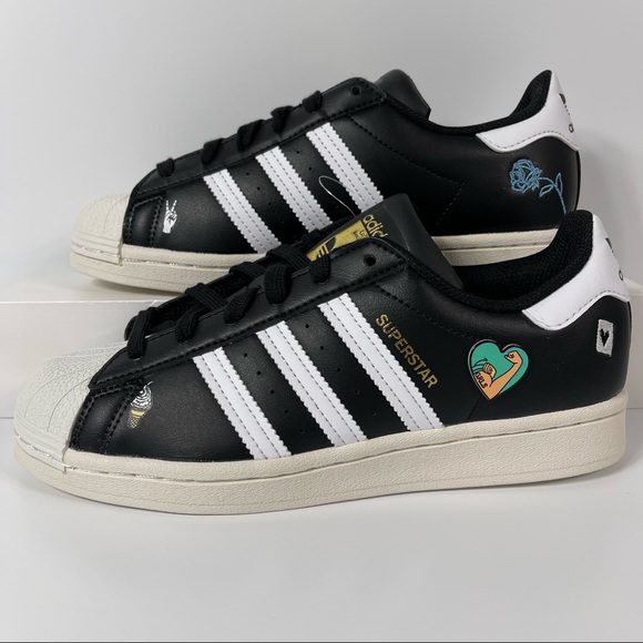 ADIDAS SUPERSTAR BIG KID EMPOWERING GRAPHICS BLACK WOMENS SHOES SIZE 6.5 WHITE N
